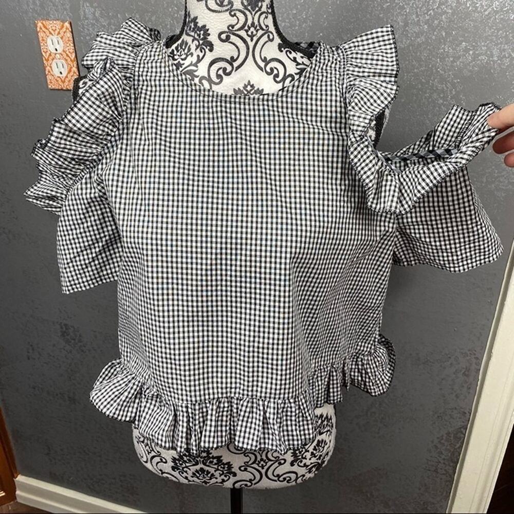 LF Gingham Checkered Cold Shoulder Top Ruffled - Picture 4 of 10